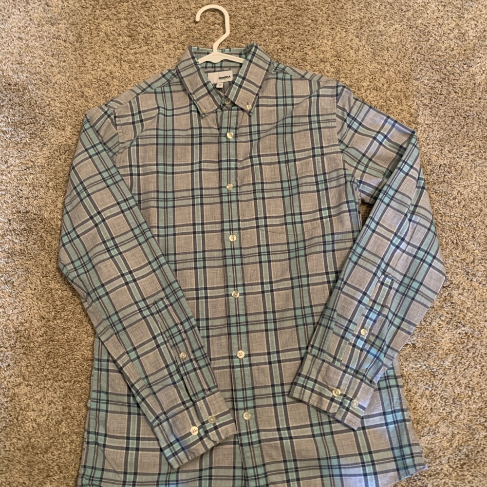 Sonoma shirt size s